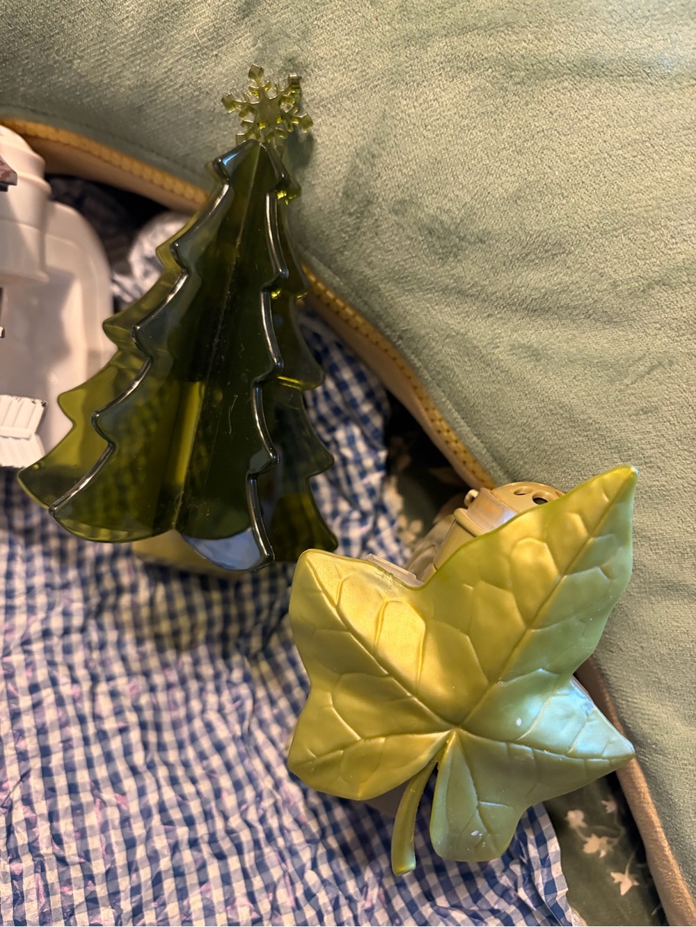 Bath & body Works wallflowers plug-ins 
Some new see photos - Picture 13 of 13